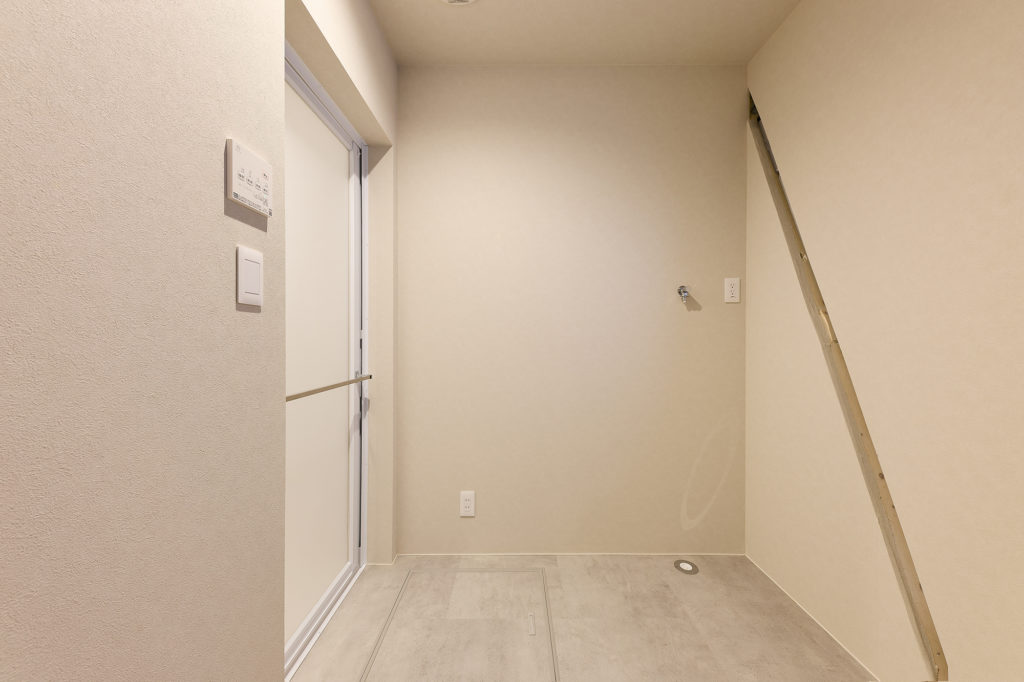 制振ダンパーevoltzを設置した構造が見れる「大平モデルハウス」