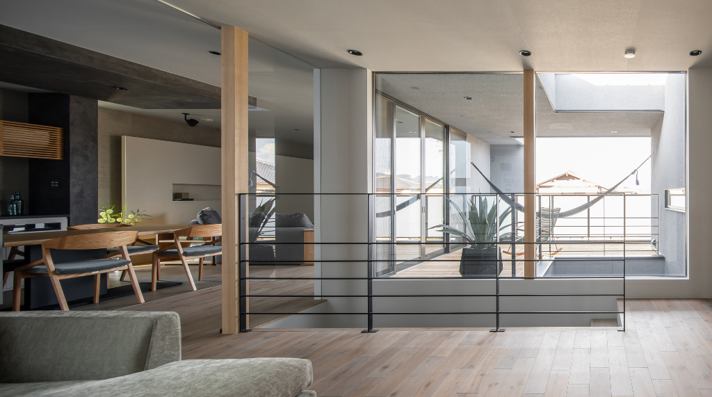 北向き・2階リビング・カーテンレスな邸宅の一例